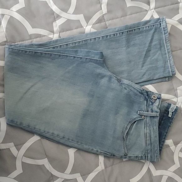 Levi Jeans - Picture 2 of 4